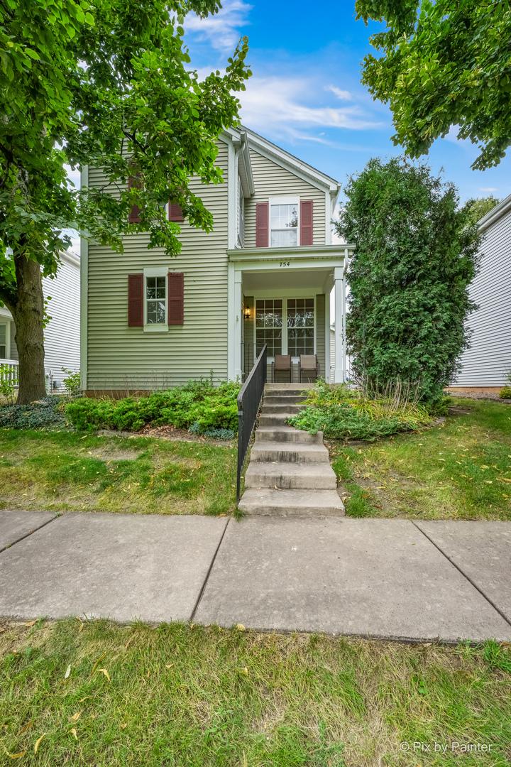 754 Golden Oak Cir., Crystal Lake, IL 60014