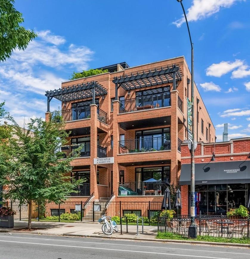 4713 N Damen Ave. #1N, Chicago, IL 60625