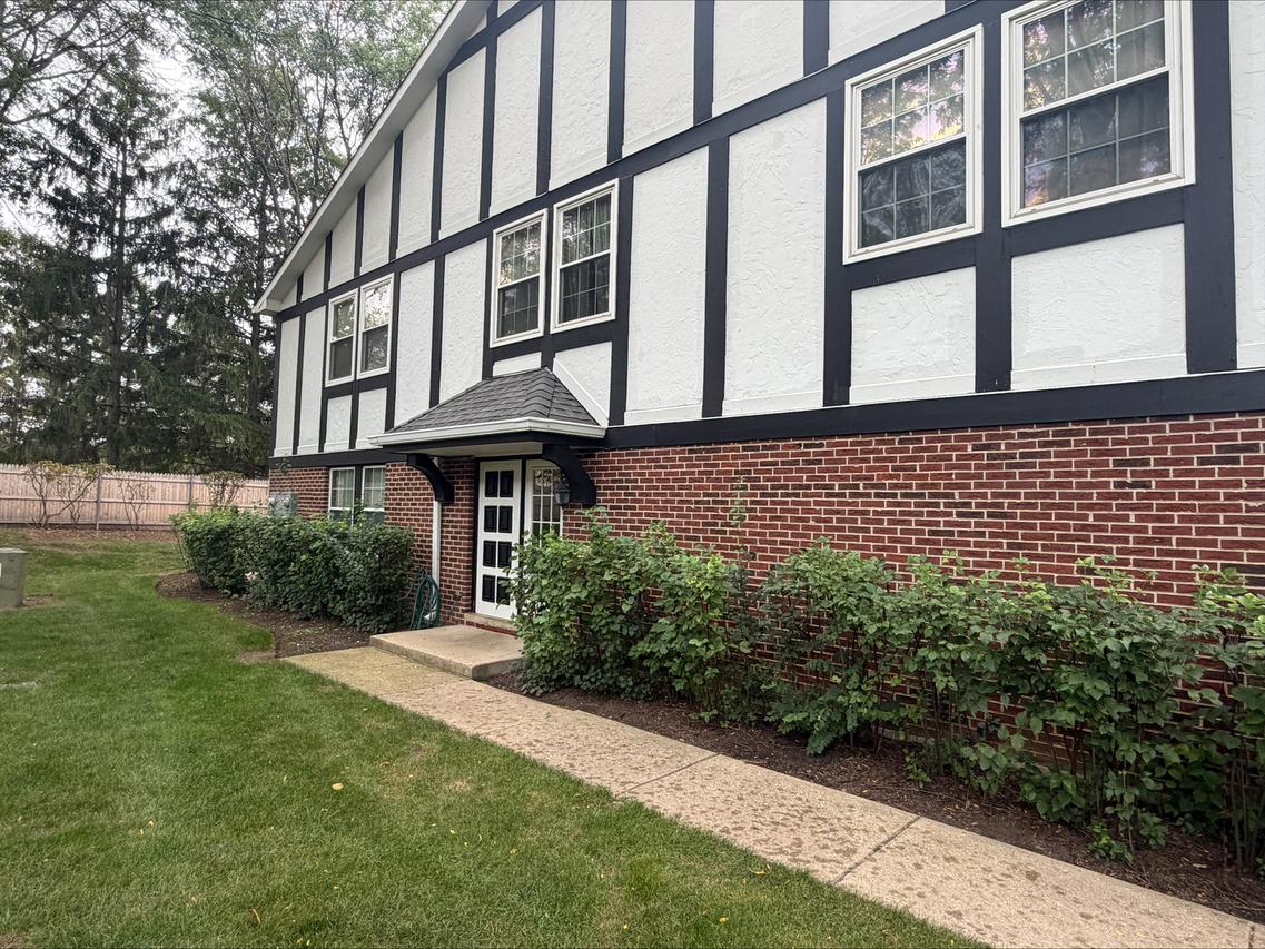 148 W Golf Rd. #E, Libertyville, IL 60048