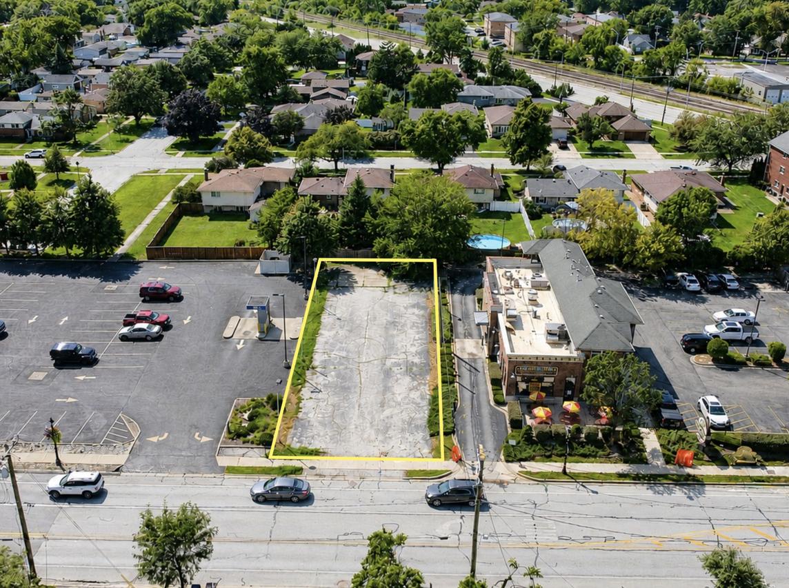 17448 Oak Park Ave., Tinley Park, IL 60477