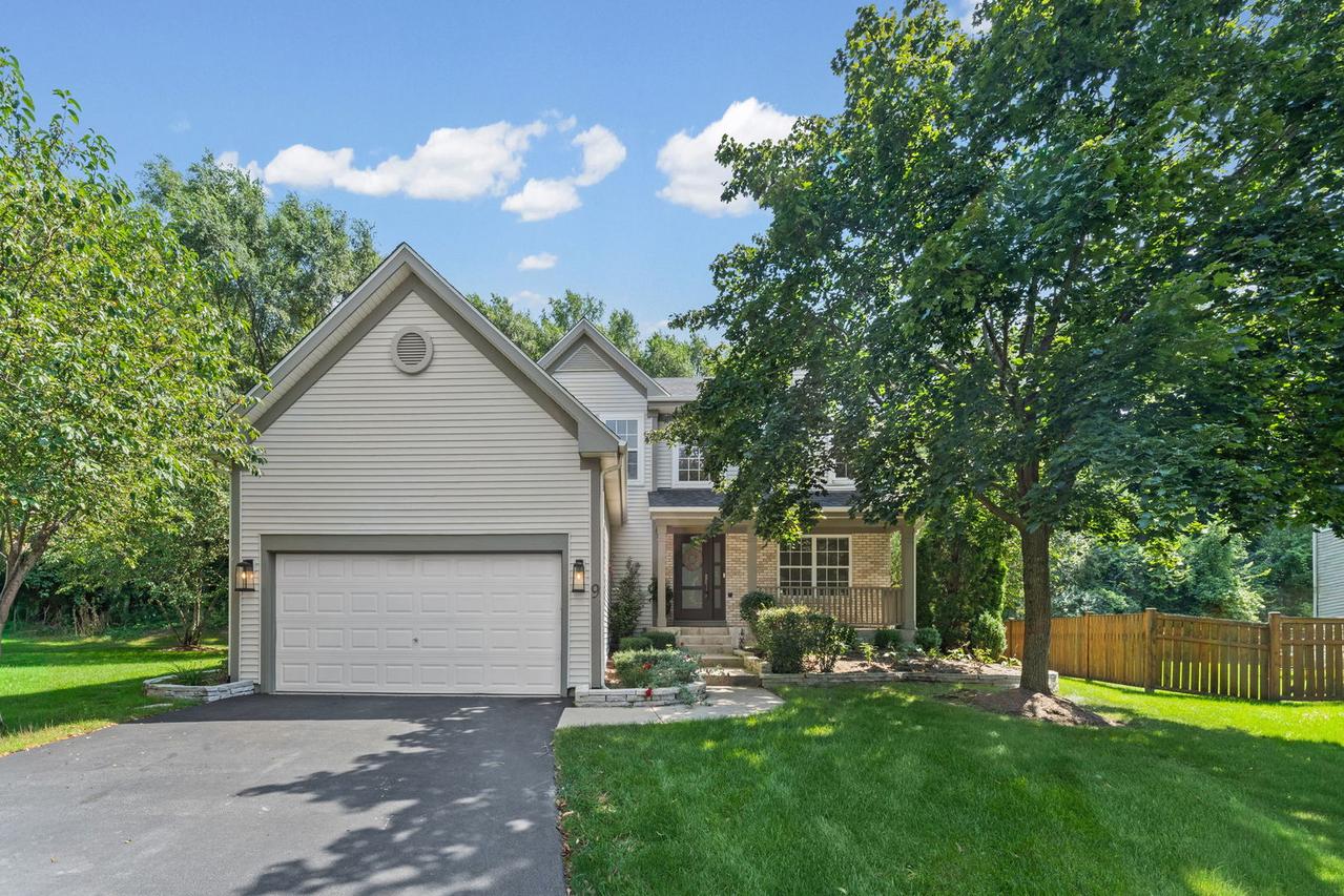 9 Lake Gillilan Ct., Algonquin, IL 60102