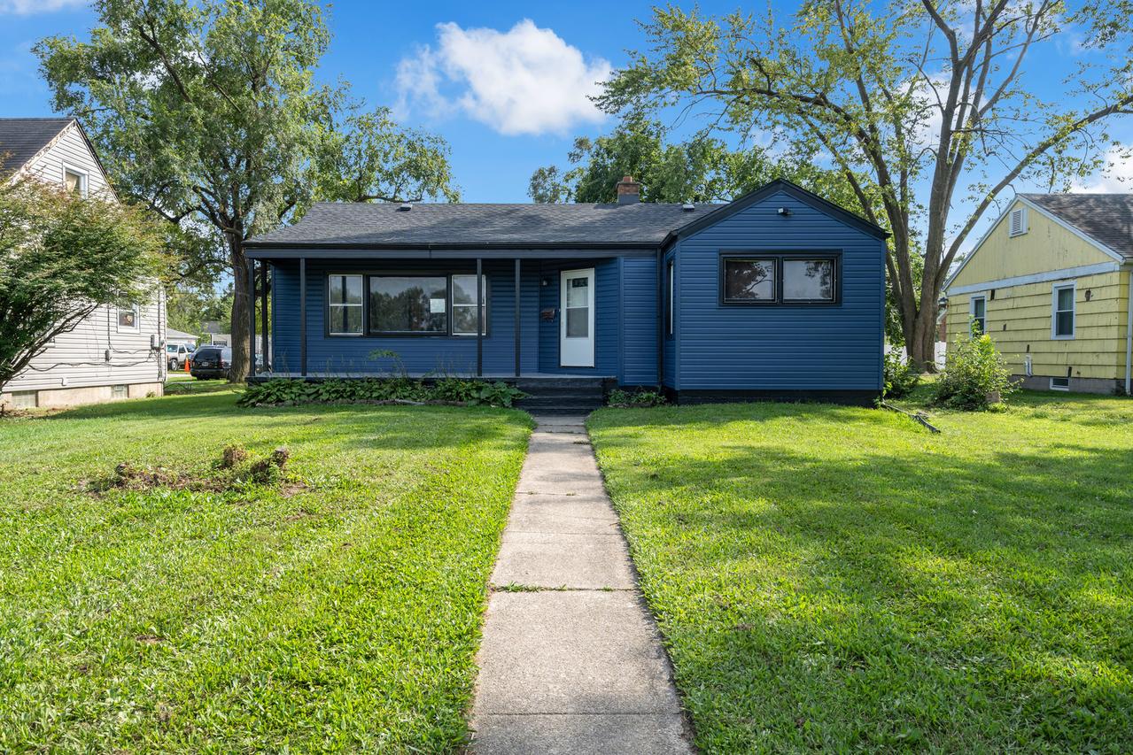 70 E 150th St., Harvey, IL 60426