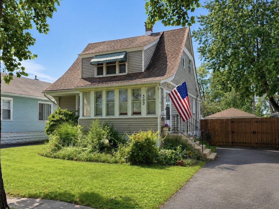 303 Davison St., Joliet, IL 60433