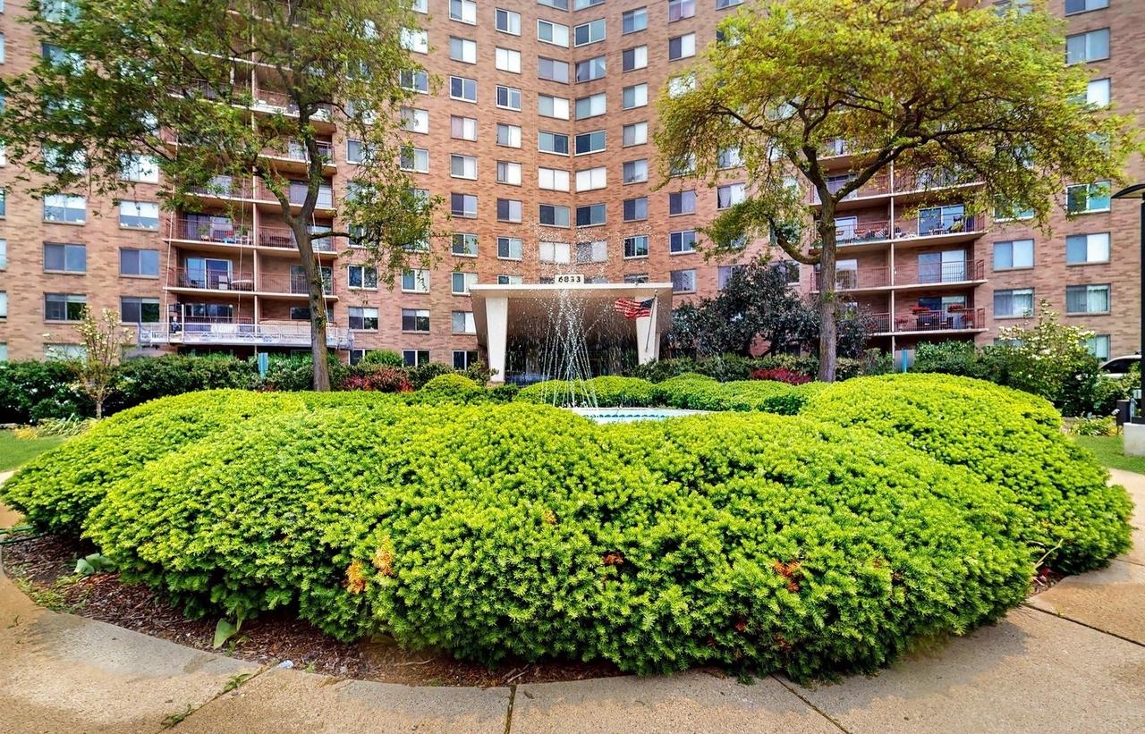 6833 N Kedzie Ave. #415, Chicago, IL 60645