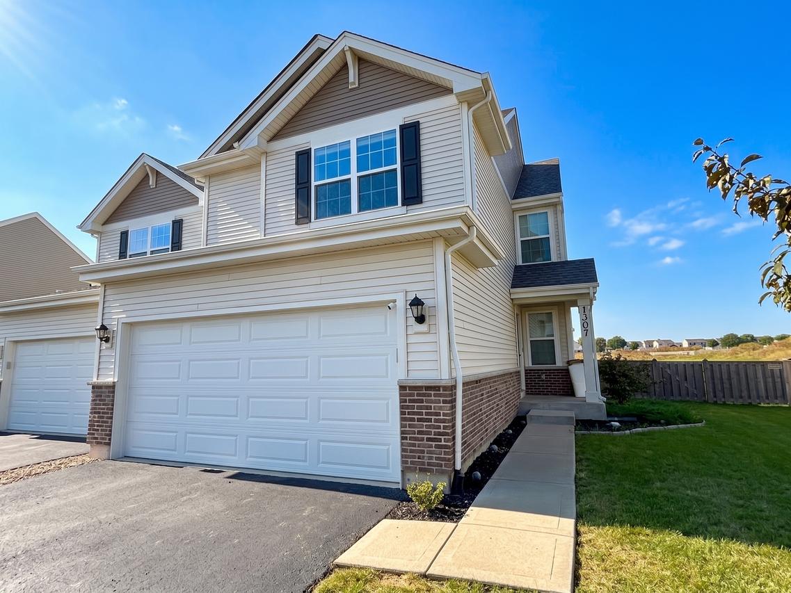 1307 Fawnlily Cir., Joliet, IL 60431