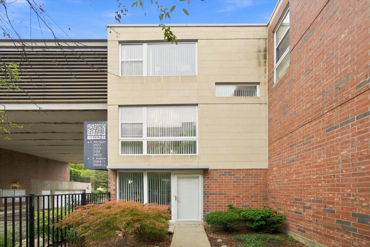 3143 S Michigan Ave., Chicago, IL 60616