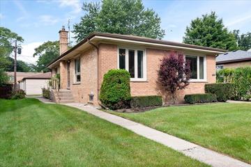 New Homes with Master Bedrooms on the 1st Floor That Attend Evanston Township High School: August 29th to September 4th