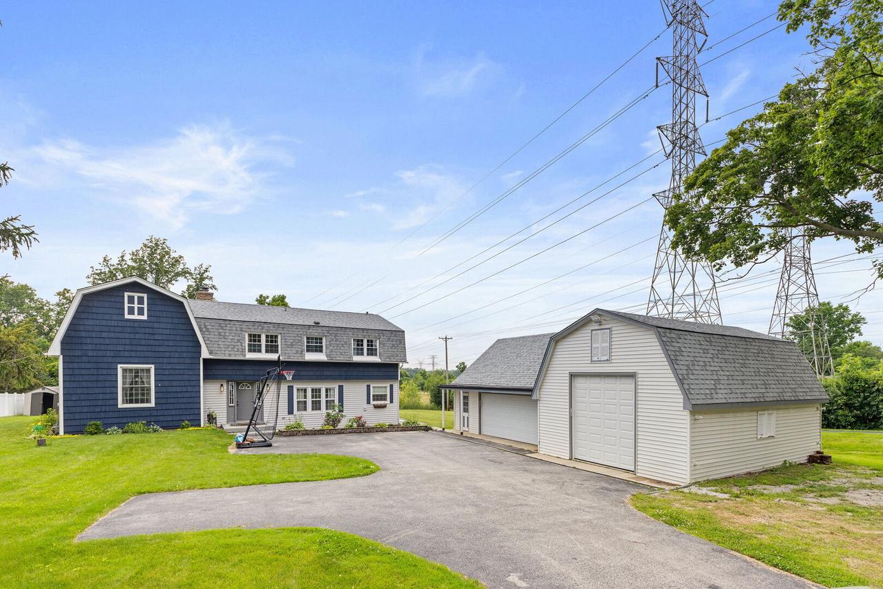 2N330 Swift Rd., Lombard, IL 60148