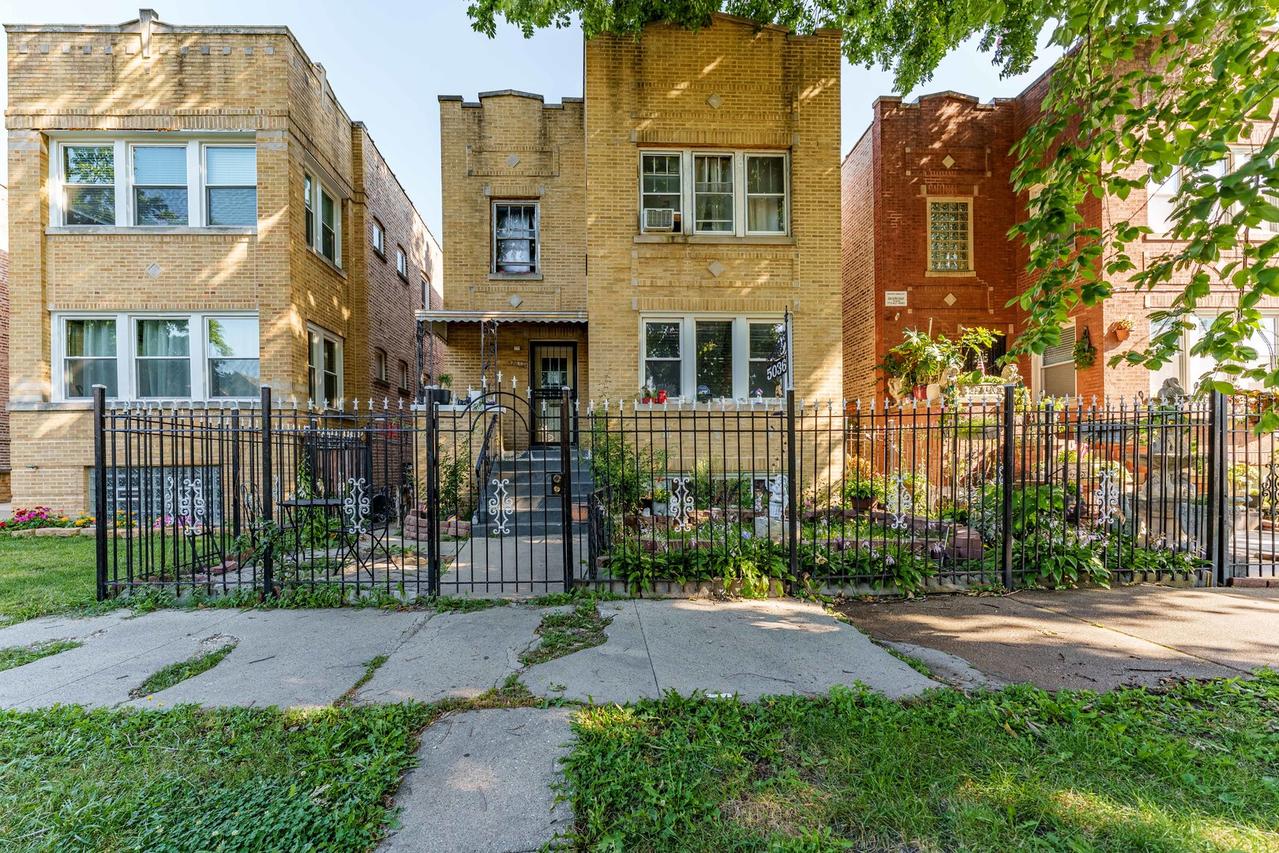 5036 W Wrightwood Ave., Chicago, IL 60639