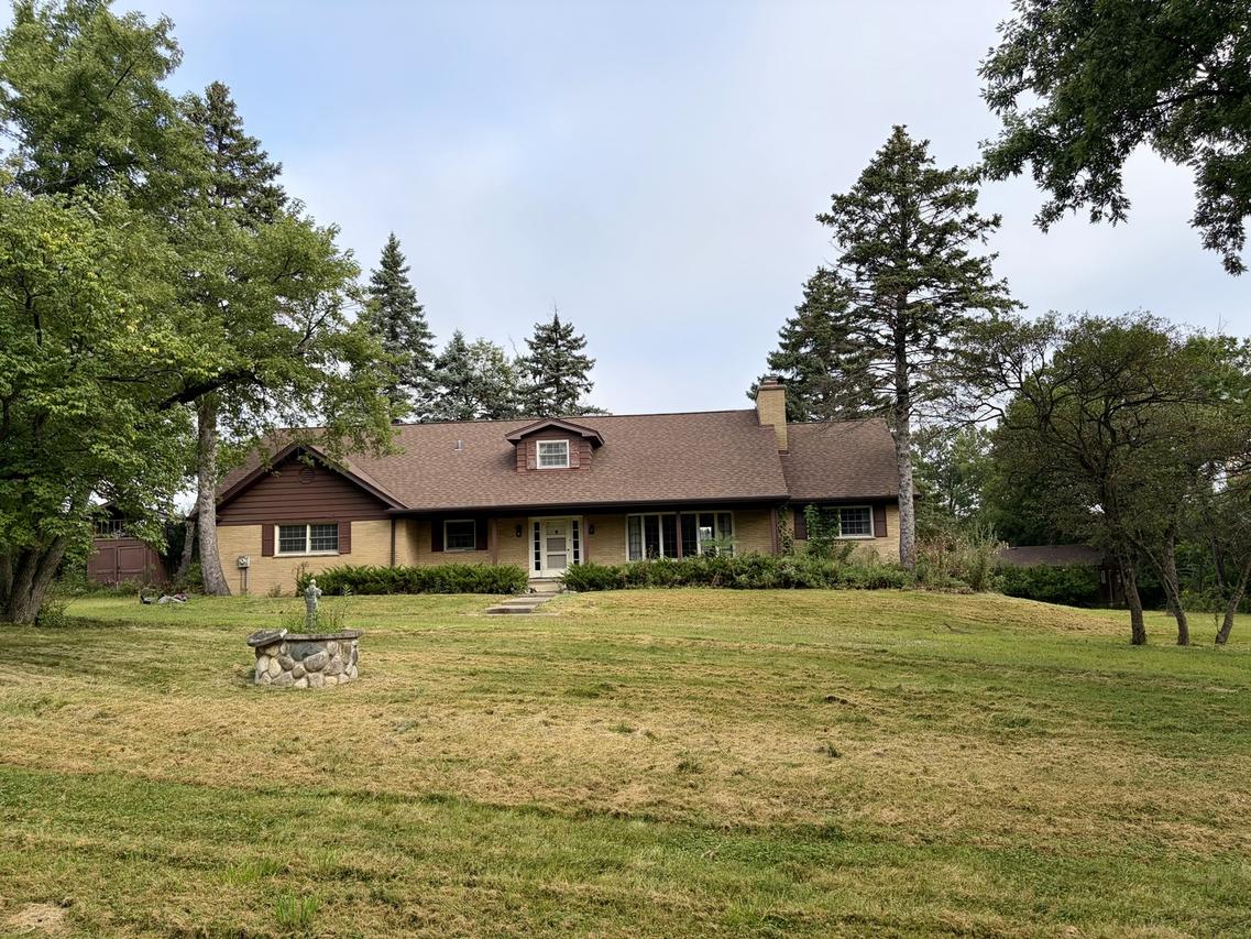 138 Breakenridge Farm Rd., Oak Brook, IL 60523