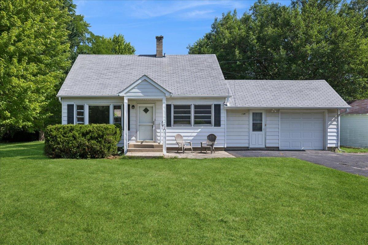 139 Kent Ave., Wauconda, IL 60084