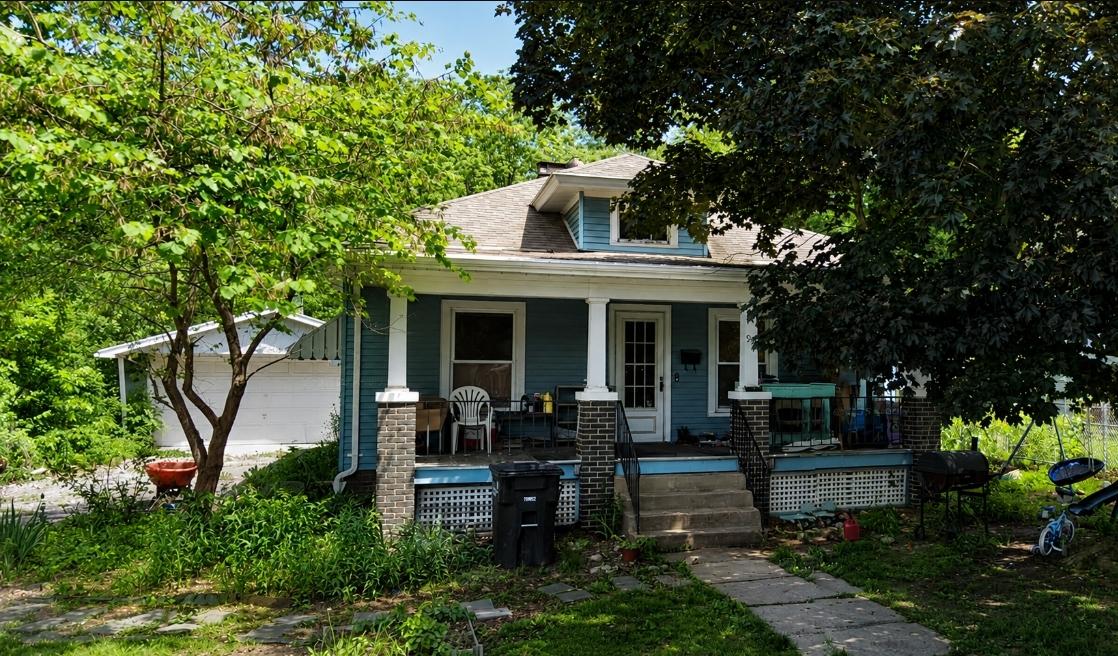 933 E Madison St., Danville, IL 61832