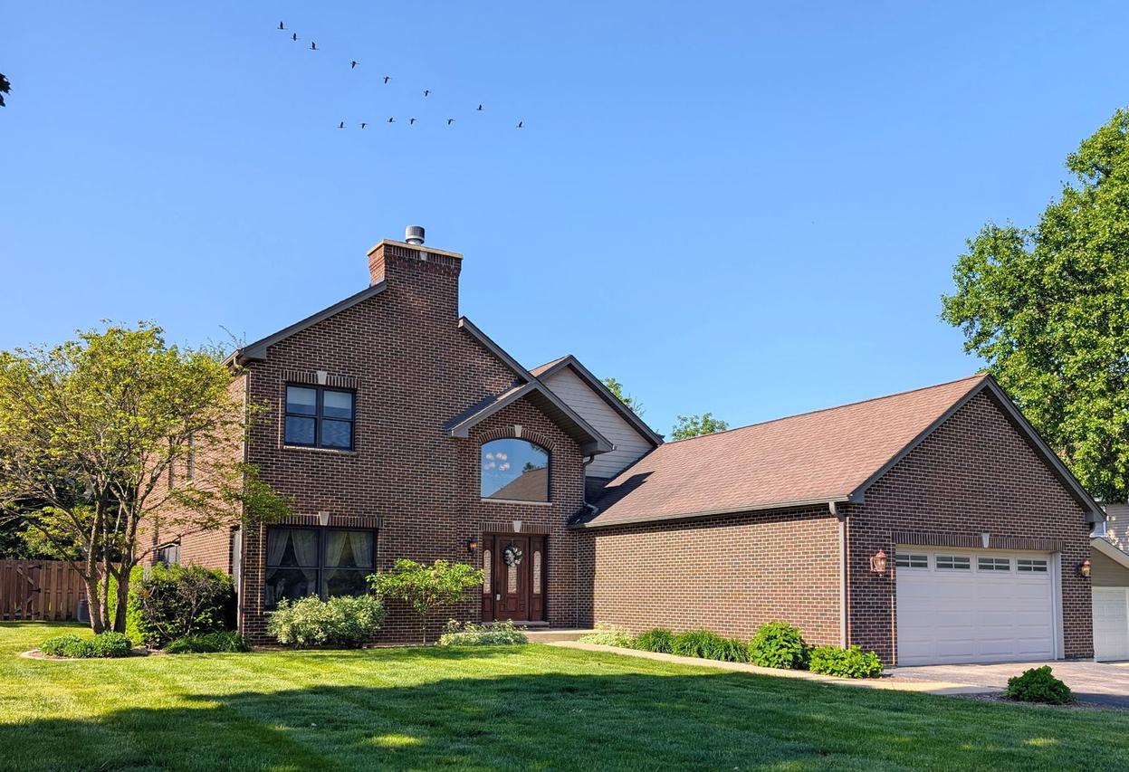 23w531 W Walnut St., Roselle, IL 60172