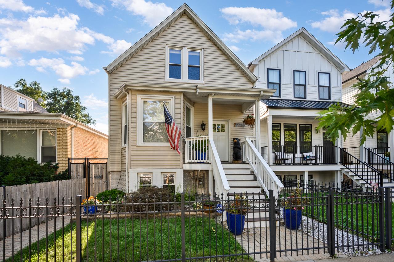 3726 N Albany Ave., Chicago, IL 60618