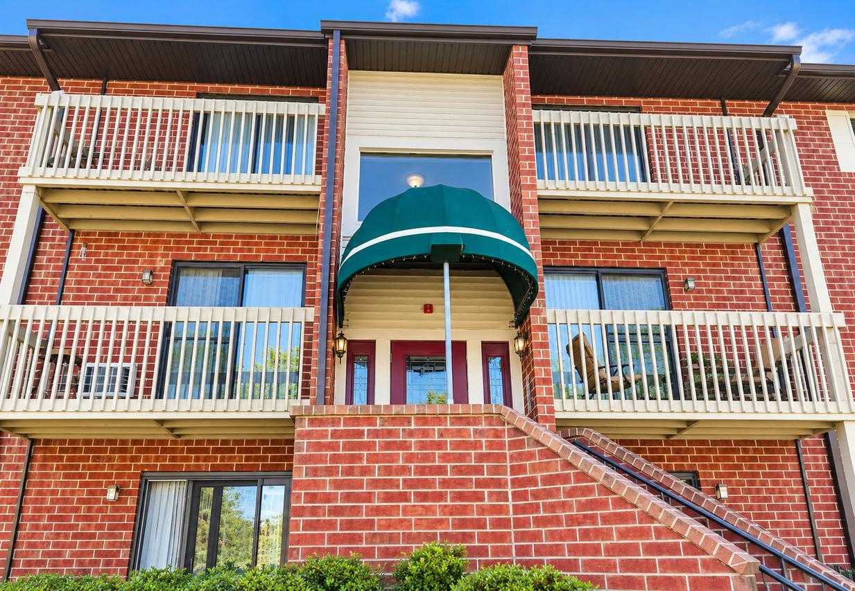 980 N Lakeside Dr. #1B, Vernon Hills, IL 60061