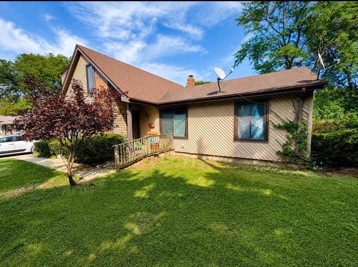 1923 N Jackson St., Waukegan, IL 60087