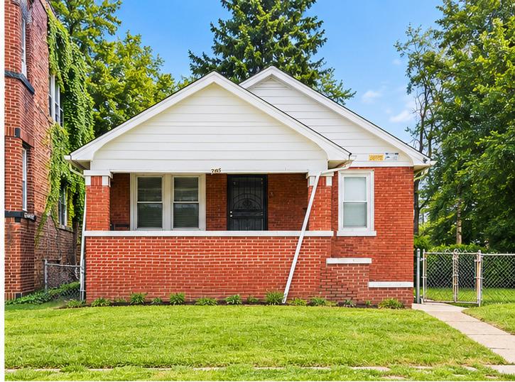285 E 148th Pl., Harvey, IL 60426