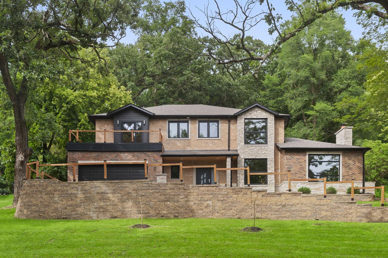 615 Harper Dr., Algonquin, IL 60102