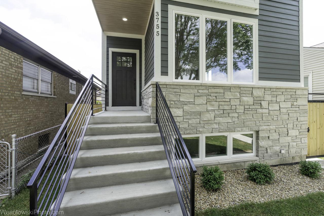 3755 N Odell Ave., Chicago, IL 60634