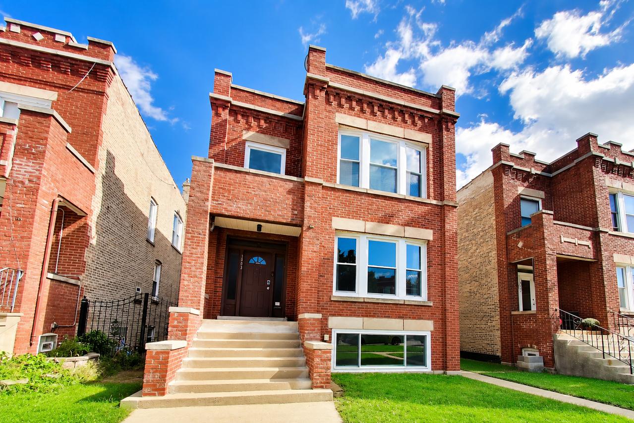 1903 Harvey Ave., Berwyn, IL 60402