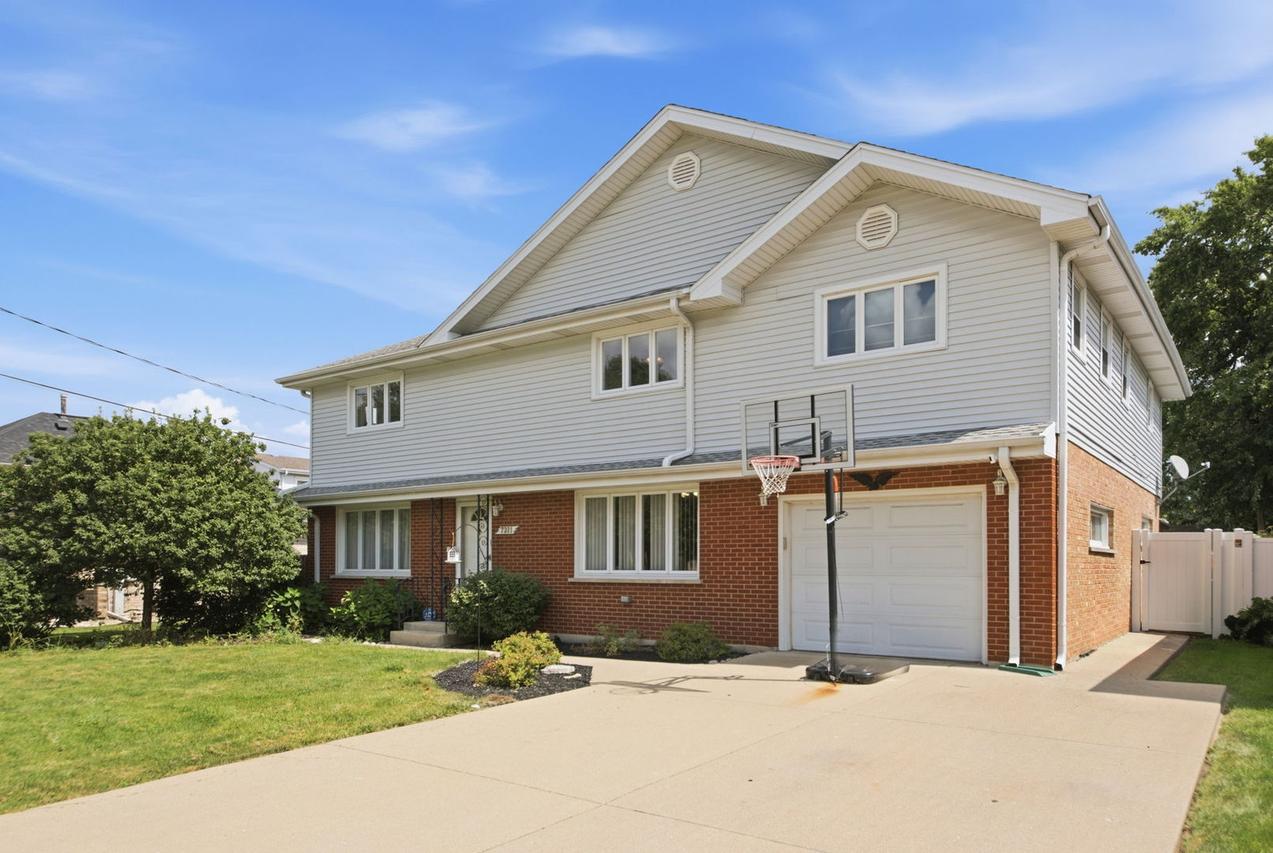 7211 Stickney Ave., Bridgeview, IL 60455