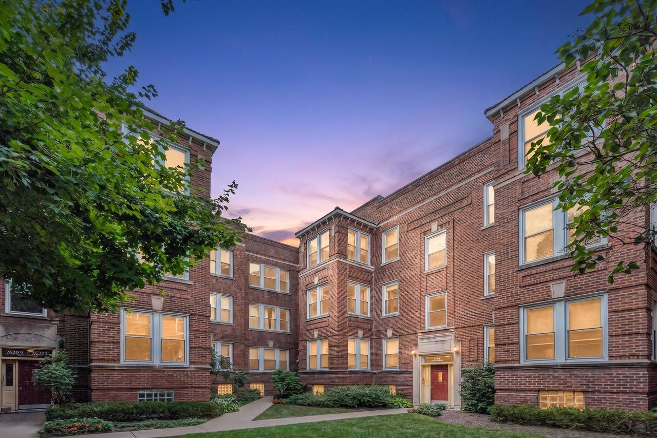 2622 N Spaulding Ave. #3N, Chicago, IL 60647