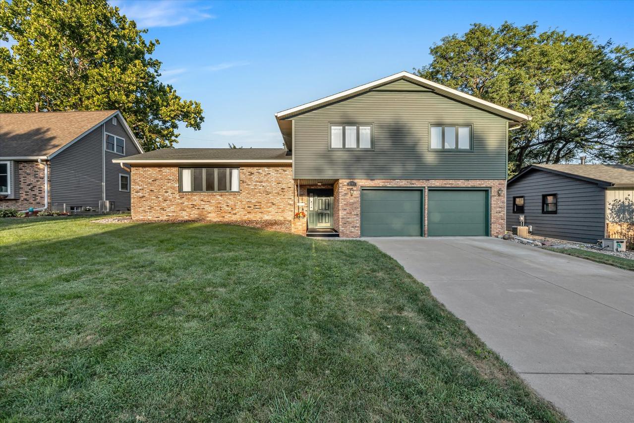 2705 36th St., Rock Island, IL 61201