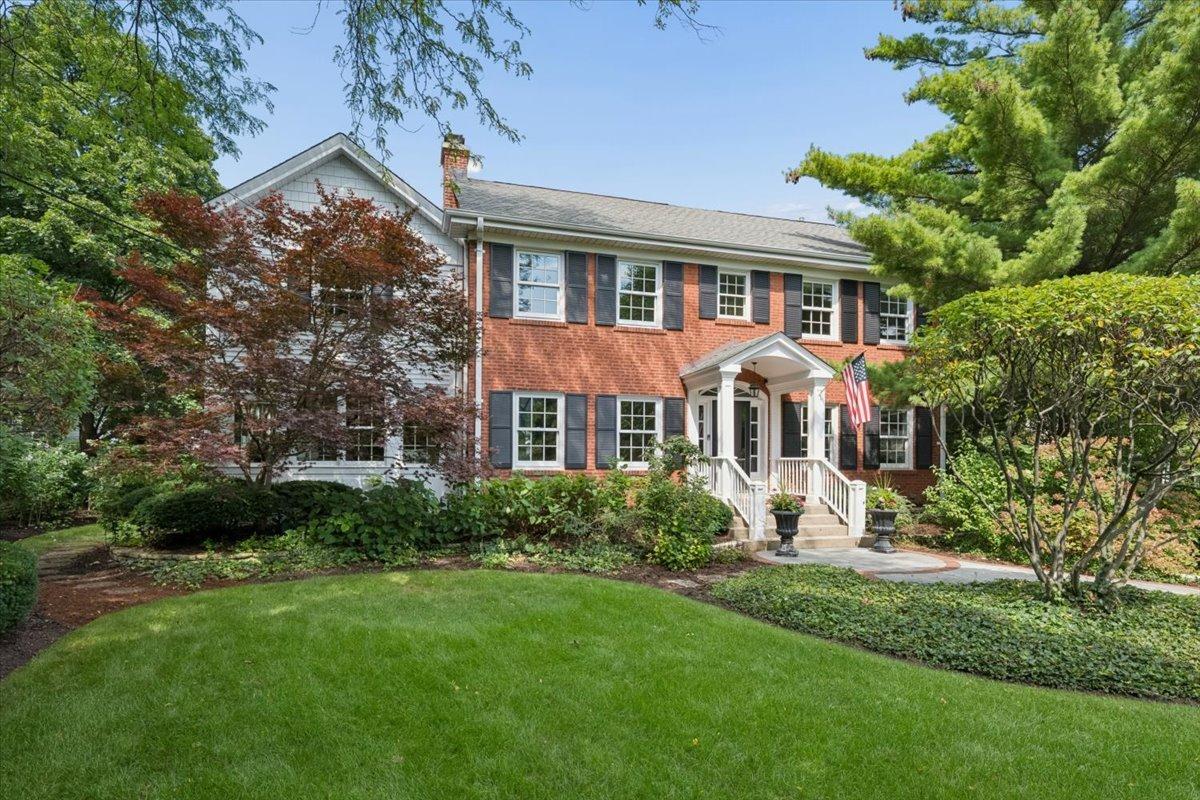 579 Hill Ter., Winnetka, IL 60093