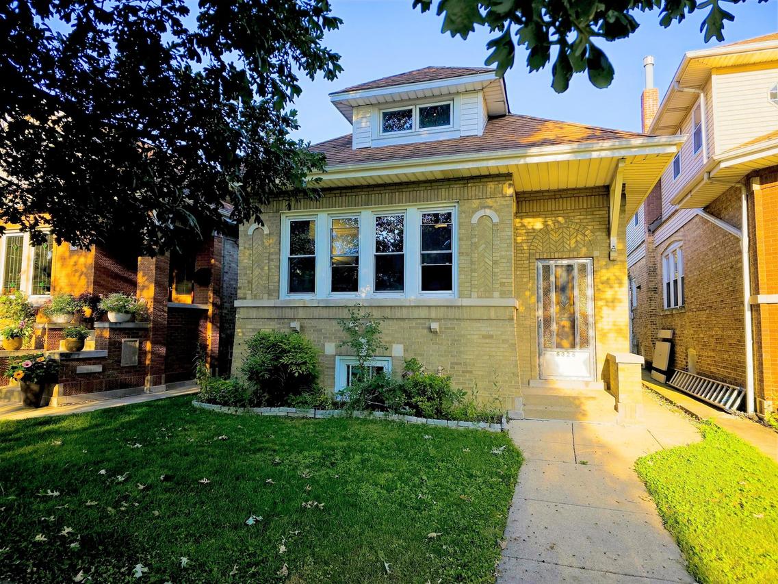 5325 N Linder Ave., Chicago, IL 60630