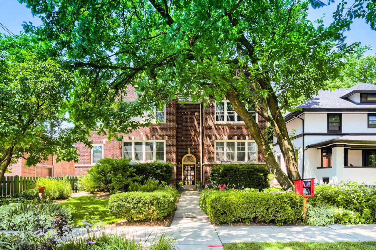 433 S East Ave. #2S, Oak Park, IL 60302