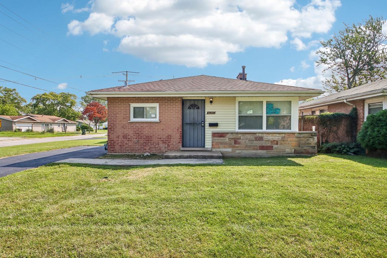 16207 Marshfield Ave., Markham, IL 60428
