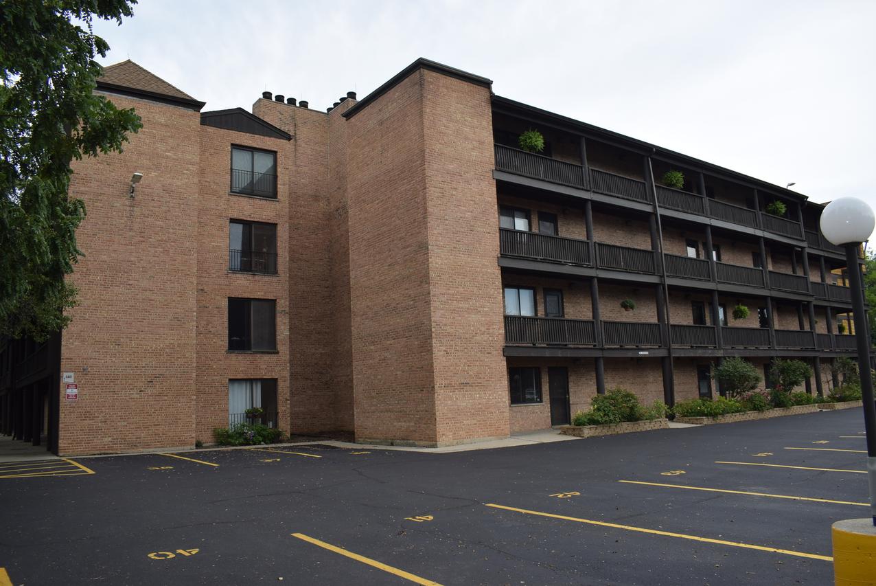 460 N Main St. #N306A, Wauconda, IL 60084