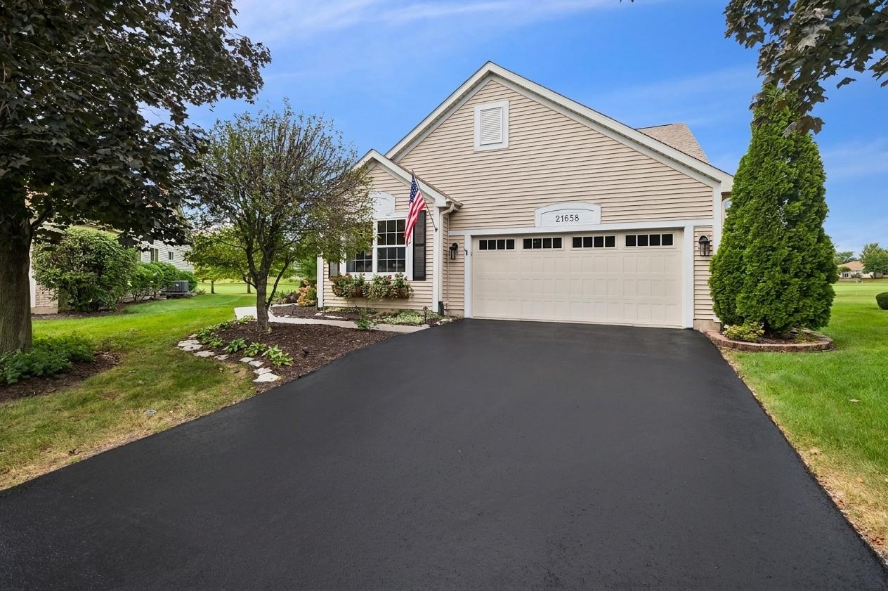 21658 W Tamarack Ct., Plainfield, IL 60544