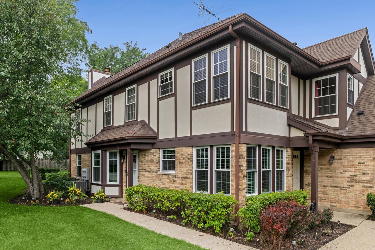 166 White Branch Ct., Buffalo Grove, IL 60089