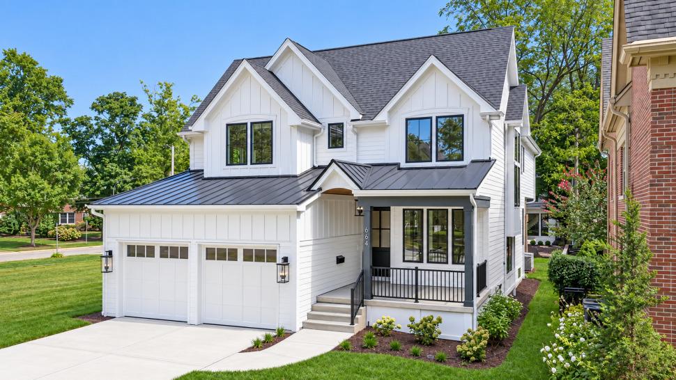 664 N Webster St., Naperville, IL 60563
