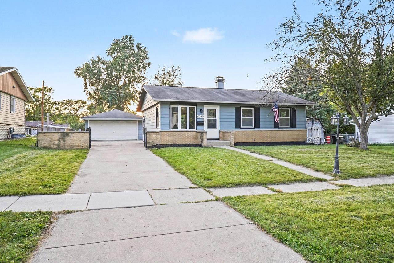 6900 Magnolia St., Hanover Park, IL 60133