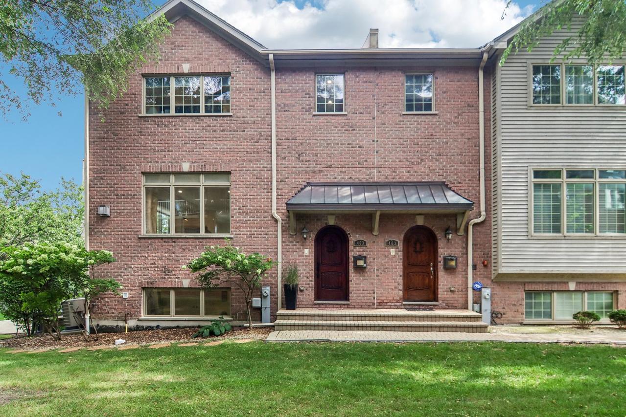 463 Summit Ave. #D, Park Ridge, IL 60068