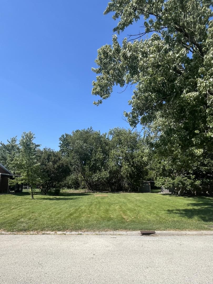 2808 Blair Dr., Champaign, IL 61821