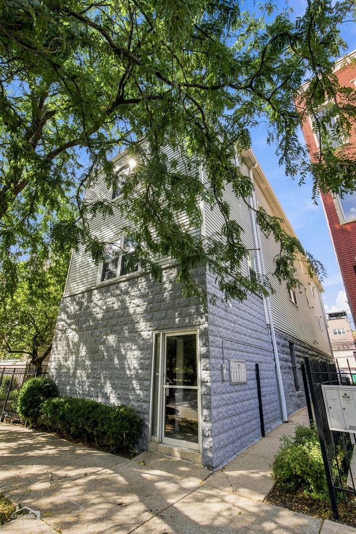 1640 W Diversey Ave. #6, Chicago, IL 60614