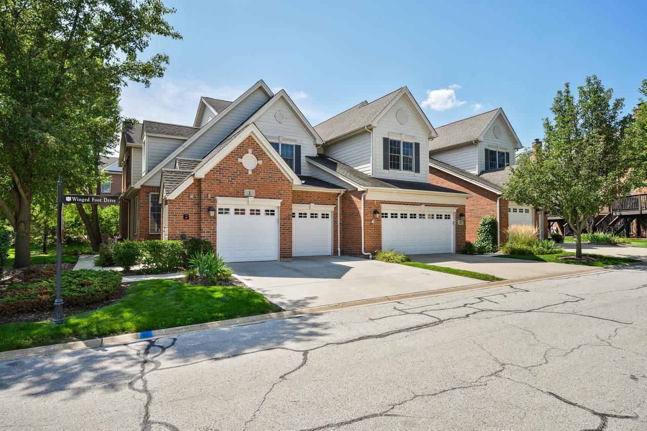 3 Winged Foot Dr., Hawthorn Woods, IL 60047