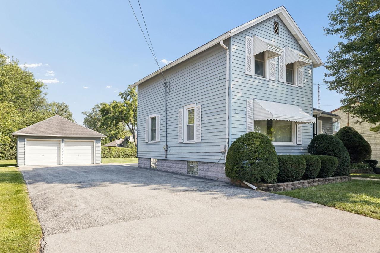 1610 Madison St., Lockport, IL 60441