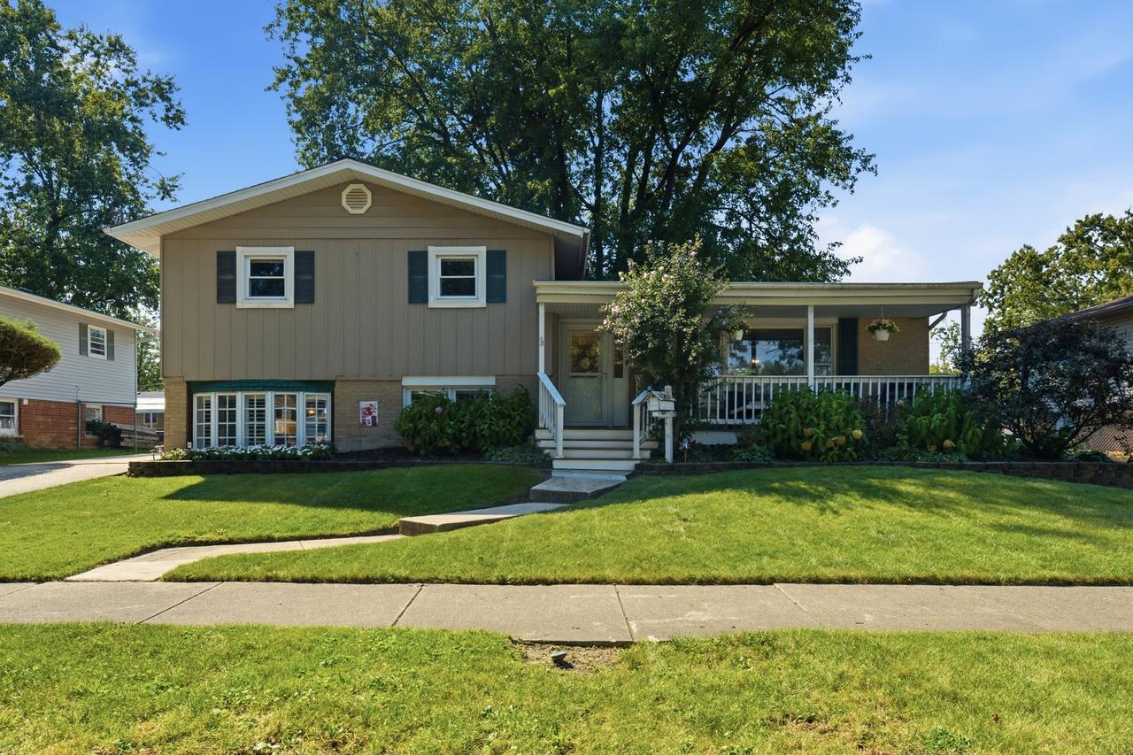 15124 Hillside Ave., Oak Forest, IL 60452
