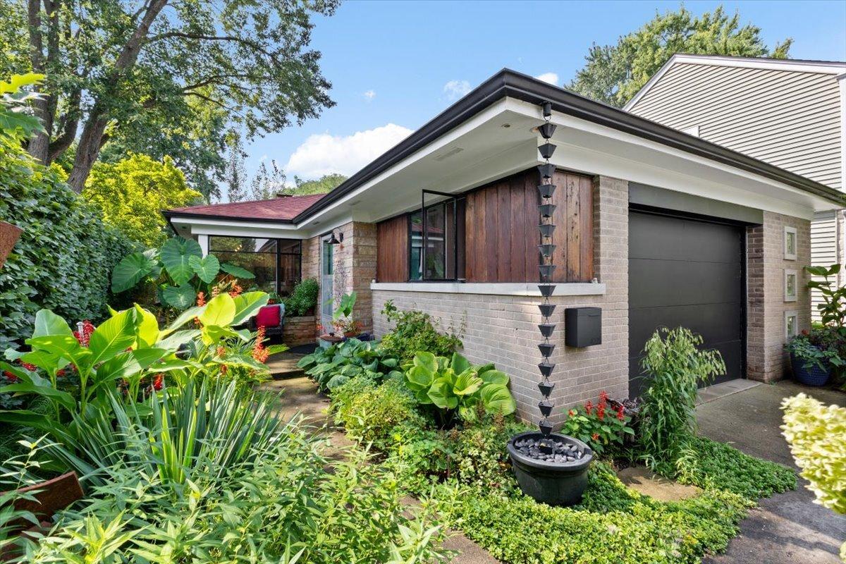 4225 Lee St., Skokie, IL 60076