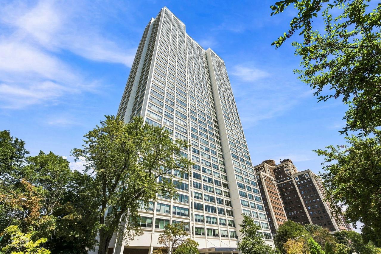 1700 E 56th St. #2209, Chicago, IL 60637