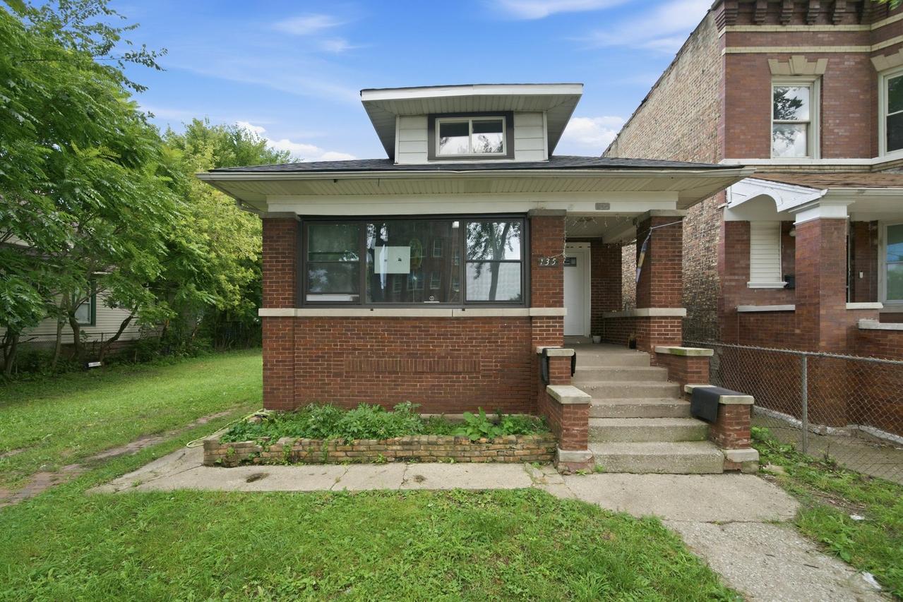 135 N Lotus Ave., Chicago, IL 60644