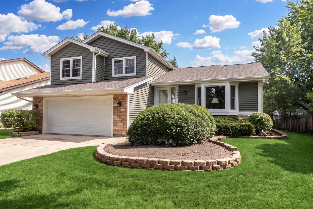 795 Cardinal Ln., Elk Grove Village, IL 60007
