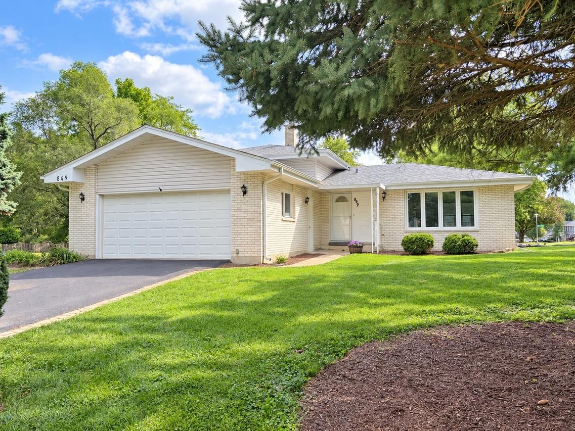 849 Pear Tree Ln., Bartlett, IL 60103