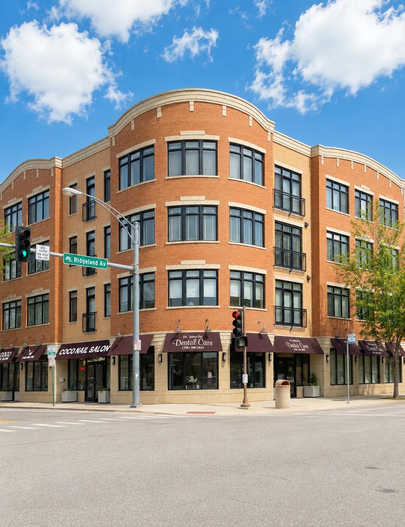 106 S Ridgeland Ave. #304, Oak Park, IL 60302