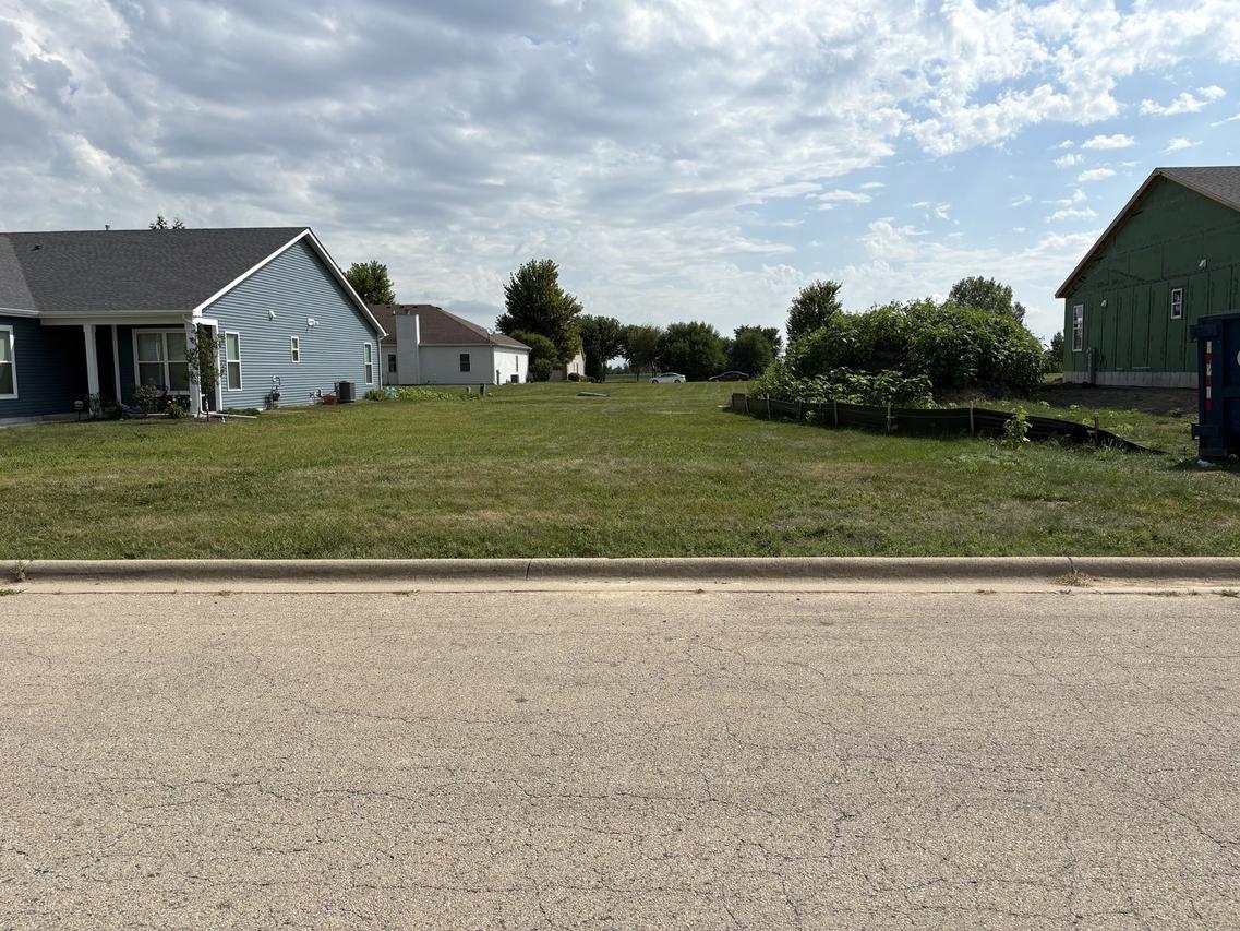 Lot 15 Llanos St., Cortland, IL 60112