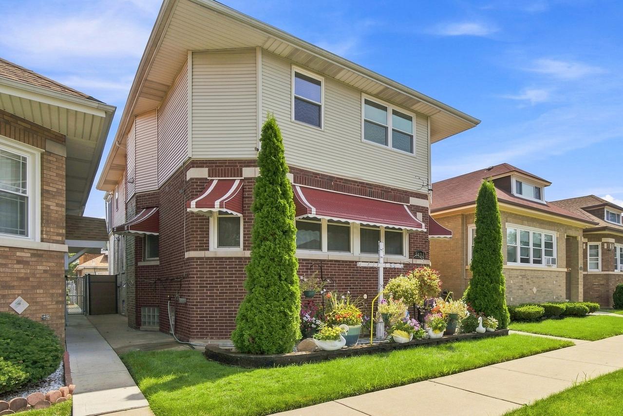 9425 S Throop St., Chicago, IL 60620